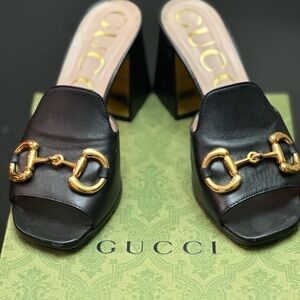 Gucci Black Leather Heels with Gold Horsebit